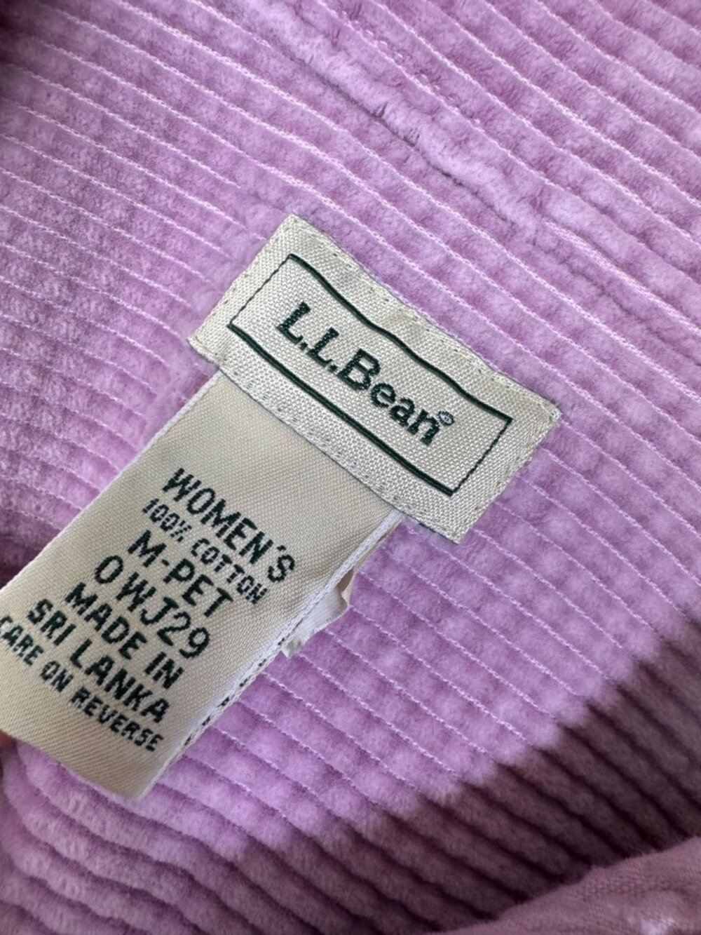 L.L. Bean Purple Pink Comfort Corduroy Button Up Shirt Medium Petite 100% Cotton - Picture 3 of 14